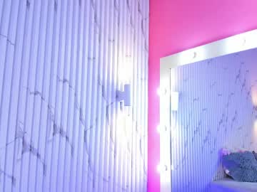 1megan_fox - Live EU Performer