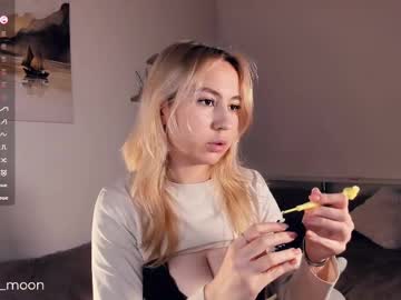 _golden_moon_ - Live EU Performer