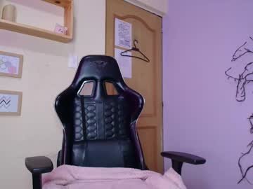 Hairy cam model _ivanna11_, 23 yrs live now