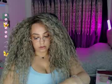 Feet Cams Live model _just_a_queen_3, age 28 streaming Foot Fetish VR