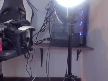 _little_love, 30 years old, Oil all body!!! [155 tokens left] Welcome all, Good vibes? #new #latina #slim #bigass #smalltits, webcam photo