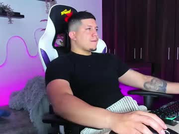 _robertobaggio - Live Nude Girls - Chaturbate Cams