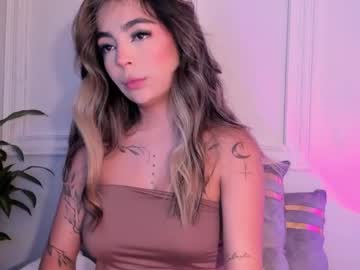 Squirting cam girl _rousse__ age 24 yrs live now