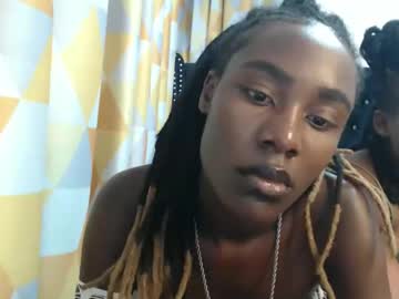 Squirting cam girl _sweetwendy_ age 20 yrs live now
