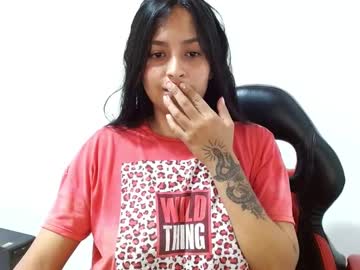 Squirting cam girl Abby_staar age 25 yrs live now