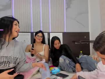 Abella_as, 20 years old, GOAL: flas tits [3 tokens remaining] Welcome to my room! #young #sph #atm #anal #strapon, webcam photo