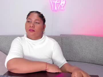 Squirting cam girl Abigail_passion age 34 yrs live now