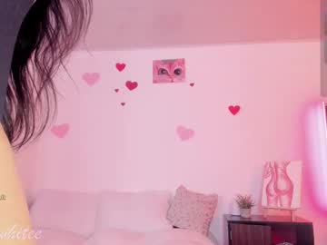 aby_whitee - Live Performer