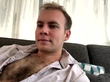 Hairy cam model Adorabledog live now