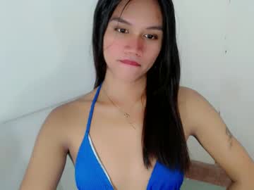 Hairy cam model Adriana_slutt live now