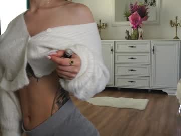 aelia_anara - Live EU Performer