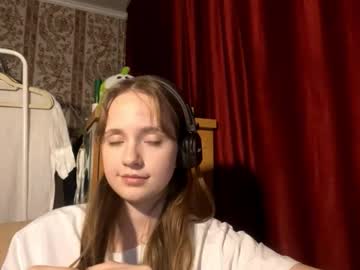 Aileenamara, 18 years old, Goal -  Like my paws | Hello CB, my name is Kira! i'm #new here! Show me your thumbs up! Let's get acquainted #shy #18 #smalltits #cute [31 tokens remaining], webcam photo