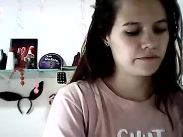 Squirting cam girl Aishafuckaas live now
