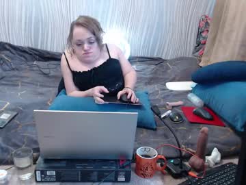 Hairy cam model Akindmodel, 33 yrs live now