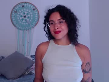Alejandraray • cuckold28y • Colombia • public