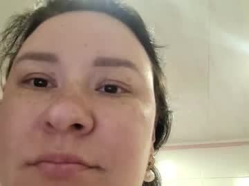 Squirting cam girl Alexa__lexie age 31 yrs live now