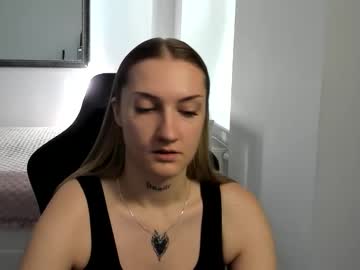 Alexafragile, 21 years old, Let's do something hot! #new #blonde #slim #tattoos #piercings, webcam photo