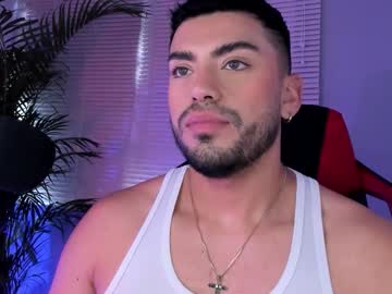 Squirting cam girl Alexander_diiaz age 24 yrs live now