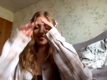 Alfrediamalcom, 18 years old, My name is Maria! I #new & #young model #18 #blonde #shy goal:  Tie my shirt on my waist for better look at my belly [54 tokens remaining], webcam photo