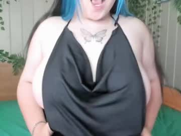 Alisamonroe • bigboobs • England, United Kingdom • hidden