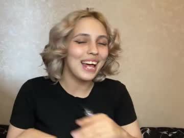 Alonatempler, Goal:(  turn around    )Hello guys ^my name is  Lisa  ?Welcome to my room ?^ #new  #shy #natural #18 #bigboobs [19 tokens remaining], webcam photo