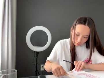 Alysaregel, 18 years old, Goal:stand up and turn around  #new #asian #shy #cute #18 [30 tokens remaining], webcam photo