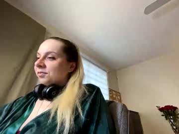 Amandainbloom • blonde27y • Candy House • public
