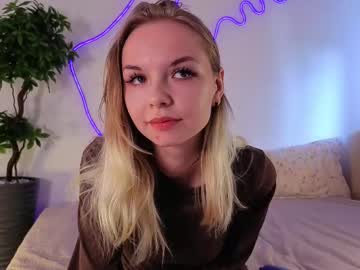 Amysscott, 18 years old, Air kiss? [10 tokens left] #new #18 #shy #teen #skinny, webcam photo