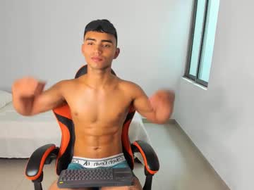 Muscle cam star Andrew_jonhes1