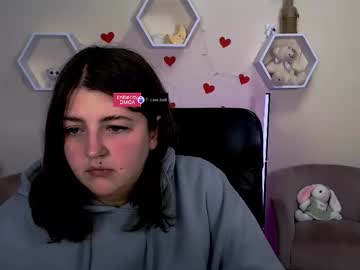 Andy_hotly • bigbreasts • ask me???? • public