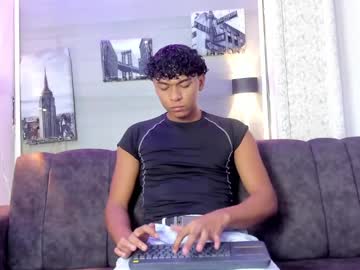 Live twink cam Andy_jones7, age 18 yrs nude and streaming