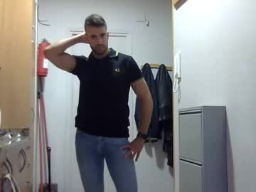 Angell102890, CLOTHES OFF + CUM + EAST CUM + SHOWER [340 tokens left] #new #uncut #muscle #beard #shower, webcam photo