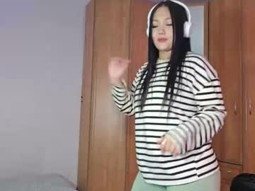 Angelyntarris, 18 years old, Hi! Im Mira! ntmu goal: new outfit for today  #asian #new #18 #teen #natural [21 tokens remaining], webcam photo