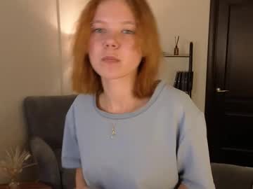 Anna_leonard, 18 years old, GOAL: wink + smile [45 tokens remaining] Welcome to my room! #shy #18 #redhead #skinny #new, webcam photo