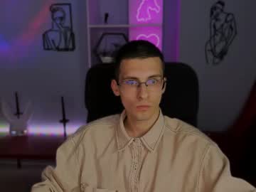 Anthony_smiley, 19 years old, GOAL: I'll take off my shirt [172 tokens remaining] Welcome to my room! #feet #glasses #brunette #joi #new, webcam photo