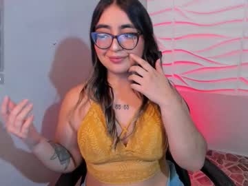 Hairy cam model Appril_foxx, 22 yrs live now