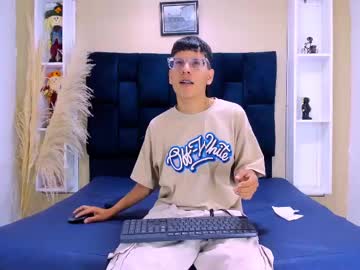 Ares_taylor big cock cam stud 19 yrs streaming live
