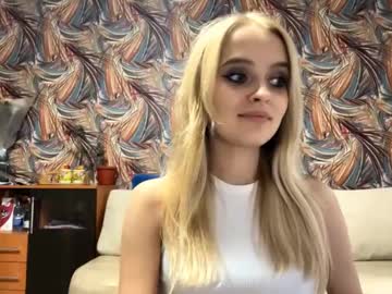 Arlenabrint, 18 years old, Goal:lol try to suck my figners! Im Lace NTMU! #shy #new #skinny #18 #smalltits [27 tokens remaining], webcam photo