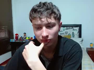 Aron_miller18 big cock cam stud 20 yrs streaming live