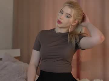 Ashleyniko, 18 years old, Hello! Im Ashley, welcome! ??Goal: Shooow my outfeet?? #new #shy #blonde #feet [24 tokens remaining], webcam photo