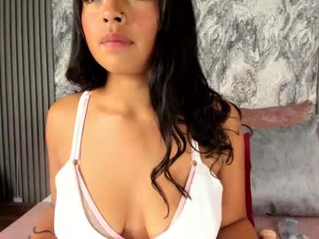 Ashleythompson2025, Ride Toy on the bed [155 tokens remaining] #18 #lovense #colombiana #teen #anal, webcam photo