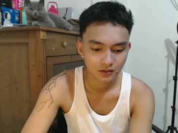 Skinny Asian cam girl Asianhottie05 live in HD