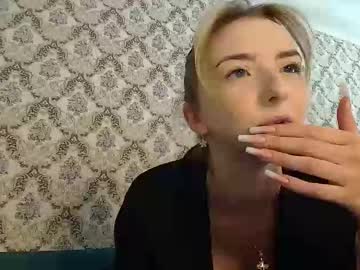 Astra_feel, 21 years old, GOAL: Dance [282 tokens remaining] Welcome to my room! #shy #teen #skinny #18 #new, webcam photo
