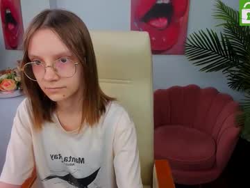Astral_tease, Do my first day happy! #new #young #cute #shy #glasses [0 tokens remaining], webcam photo