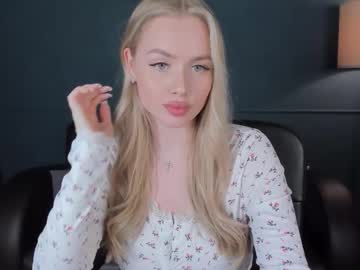 Avroragoldie, 20 years old, GOAL: take of my shorts  ^_^ [92 tokens remaining] Im Avrora! Welcome to my room! Its my first day, support me please :) #18 #blonde #bigboobs #teen #new, webcam photo