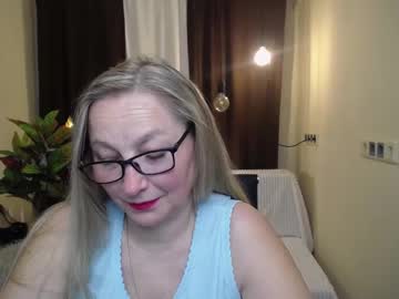Live Milf Avrorarosiye - Hot Milf Cams