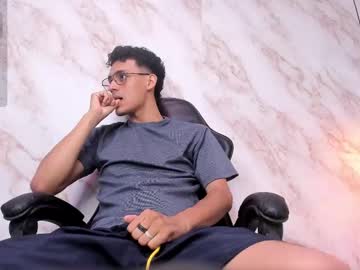 Axelfoul big cock cam stud 18 yrs streaming live