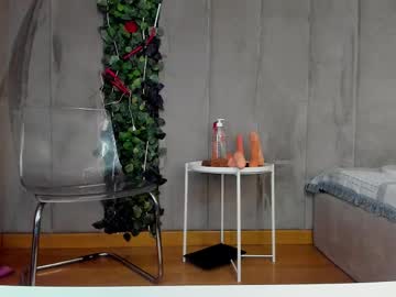 azaleeax - Live Performer