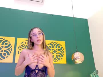 Squirting cam girl Azumi_tanaka age 19 yrs live now