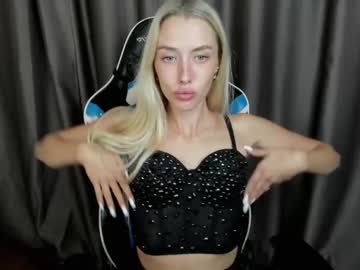 Baby__xoxo, 18 years old, My first day? Let's have fun ! #new #fresh #18 #blonde #teen, webcam photo
